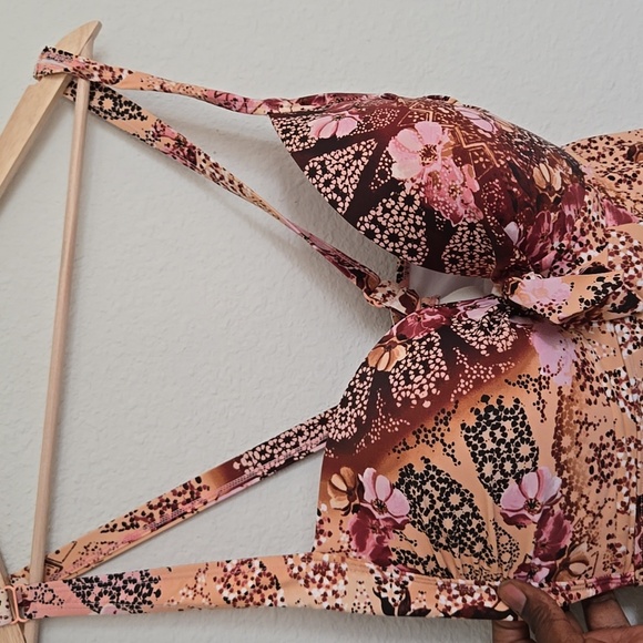 Torrid Swim Floral Tankini Top - Picture 2 of 6